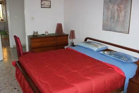 Casa Vivi' - Airport And City Apartment Napoli Bagian luar foto